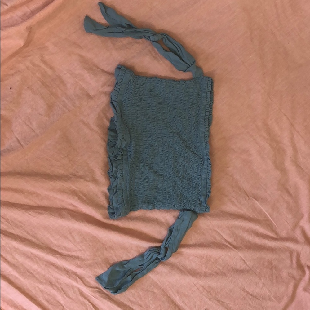 Adorable blue top that ties around shoulders&arms